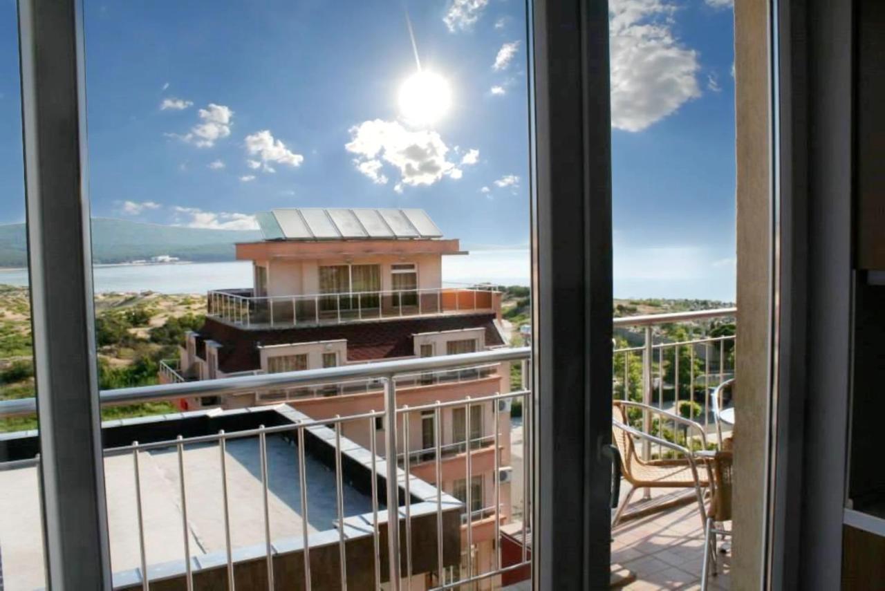 Golden View Przy Samym Morzu Plazy Apartment Primorsko Exterior foto